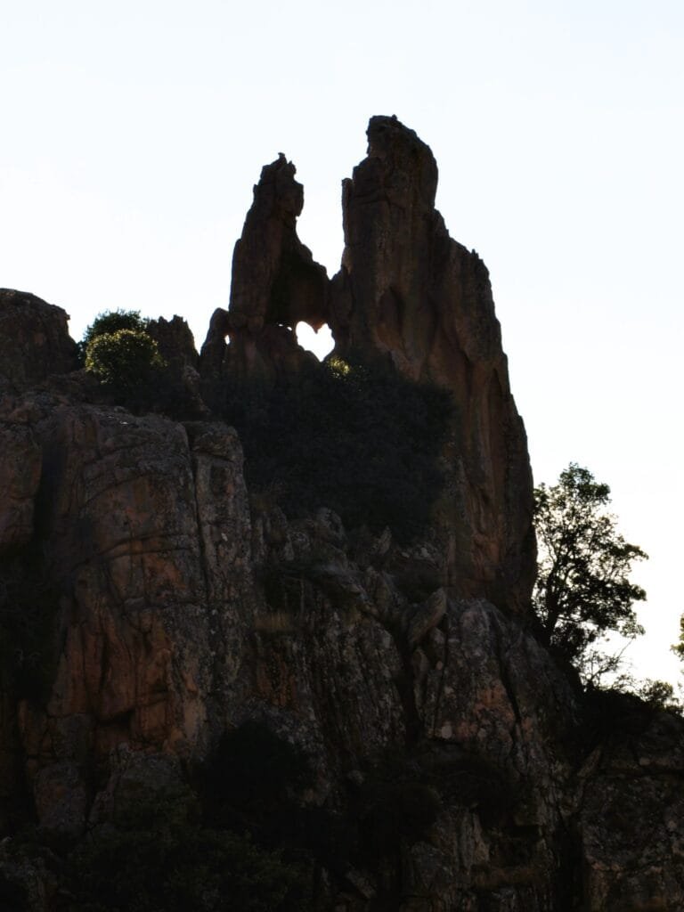 Corse image calanques avec coeur voyage sur mesure nature